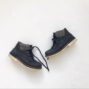 Zara navy blue boots GUC size 32(1youth)